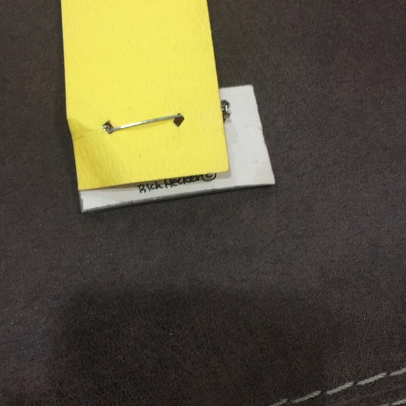 Pin - Picture 2 of 2